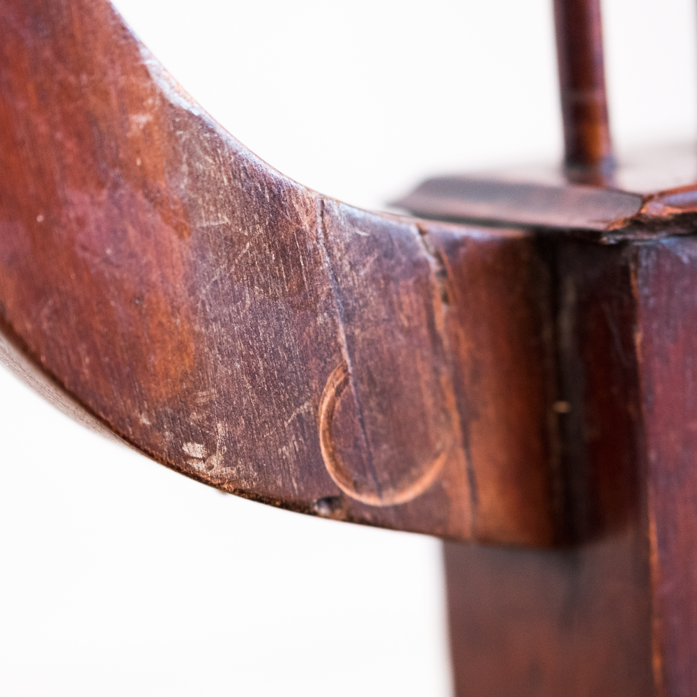 table d'appoint ovale en acajou piètement en forme de lyre époque XIXème - les Curiosités d'Emilie 3